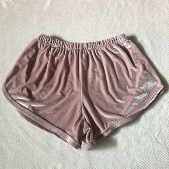 Brandy Melville dusty rose pj shorts smooth velvet - Picture 5 of 5